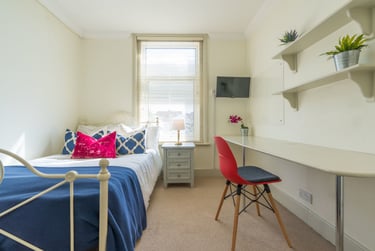 6 bed house, St Augustine Road, Southsea, Portsmouth, PO49AD - Image 2