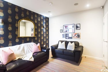 6 bed house, Boughey Road, Shelton, Stoke, ST42BB - Image 1