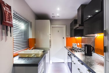 4 bed house, Watford Street, Shelton, Stoke, ST42EW - Image 2