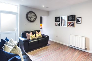 3 bed house, Carlton Road, Shelton, Stoke, ST42BG - Image 2