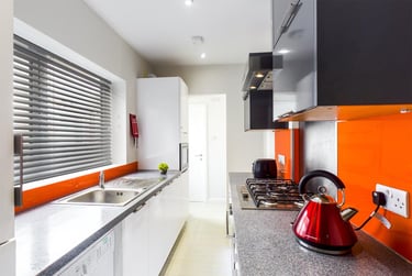 4 bed house, Guildford Street, Shelton, Stoke, ST42EP - Image 5