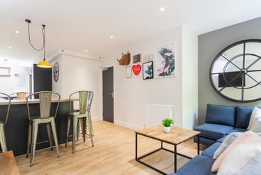 6 bed flat, Bankfield Road, Springwood, Huddersfield, HD13HR - Image 1