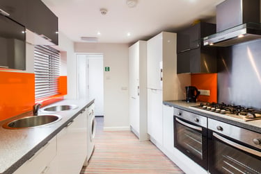 6 bed house, Leek Road, Shelton, Stoke, ST42BW - Image 8