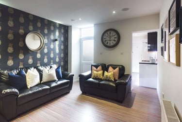 3 bed house, Carlton Road, Shelton, Stoke, ST42BG - Image 1
