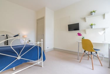 7 bed house, Fawcett Road, Southsea, Portsmouth, PO40LG - Image 3