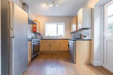 7 bed house, Canterbury Road, Southsea, Portsmouth, PO49AZ - Image 5