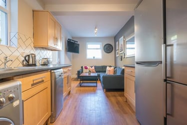6 bed house, Montgomerie Road, University of Portsmouth, Portsmouth, PO51ED - Image 1