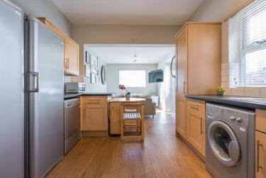 6 bed house, Liss Road, Fratton, Portsmouth, PO48AR - Image 3