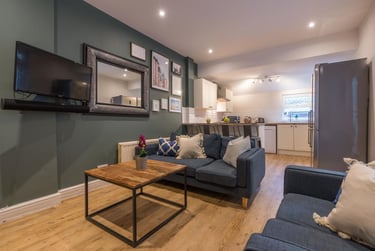 5 bed house, Tulloch Street, Plasnewydd, Cardiff, CF243LU - Image 1