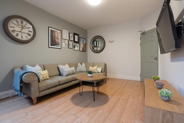 6 bed house, Rothesay Avenue, Radford, Nottingham, NG71PU - Image 1