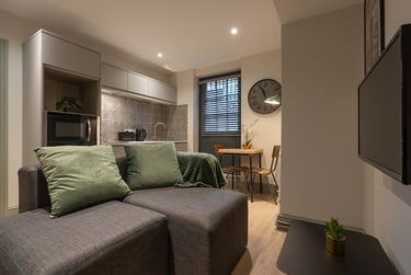 1 bed studio, Rodney Street, City Centre, Liverpool, L19ED - Image 1
