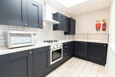 6 bed house, Jamieson Road, Wavertree, Liverpool, L153JD - Image 1