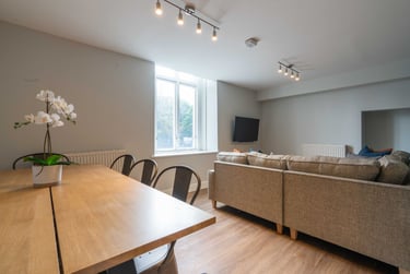 6 bed flat, Jesmond Road, Jesmond Vale, Newcastle, NE21JY - Image 1