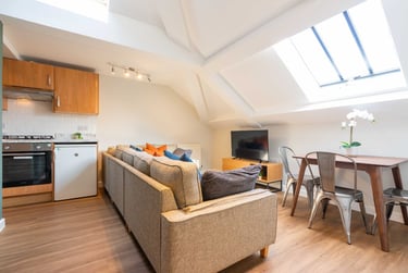 6 bed flat, Jesmond Road, Jesmond Vale, Newcastle, NE21JY - Image 2