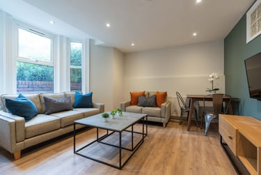 5 bed flat, Jesmond Road, Sandyford, Newcastle, NE21NL - Image 1