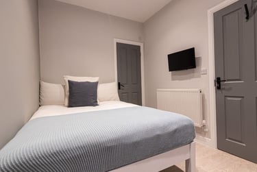 4 bed flat, Hawarden Avenue, Sefton Park, Liverpool, L172AJ - Image 9