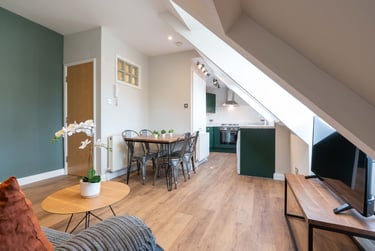 2 bed house, Kimberley Gardens, Jesmond Vale, Newcastle, NE21HJ - Image 1