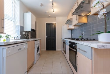 4 bed house, Chillingham Road, Heaton, Newcastle, NE65XN - Image 2