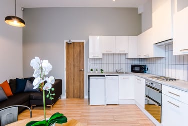 5 bed flat, Jesmond Road, Sandyford, Newcastle, NE21NJ - Image 2