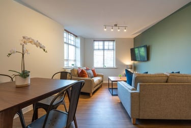 4 bed flat, Jesmond Road, Jesmond Vale, Newcastle, NE21JY - Image 1