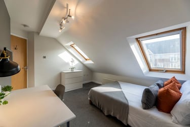 6 bed house, Chillingham Road, Heaton, Newcastle, NE65XL - Image 1