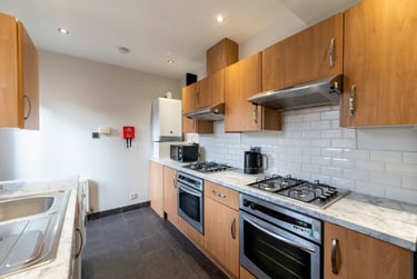 6 bed house, Chillingham Road, Heaton, Newcastle, NE65XL - Image 3