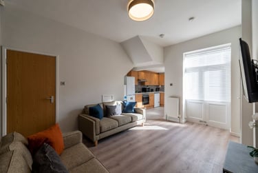 6 bed house, Warwick Street, Jesmond Vale, Newcastle, NE65AQ - Image 1