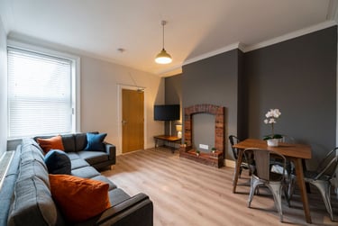 6 bed house, Forsyth Road, Jesmond, Newcastle, NE23DB - Image 1