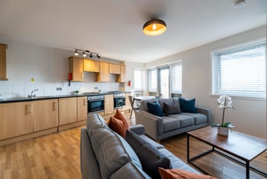 6 bed flat, Falconar Street, City Centre, Newcastle, NE21UY - Image 1