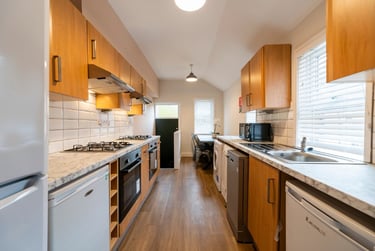 6 bed house, Deuchar Street, Jesmond Vale, Newcastle, NE21JX - Image 3