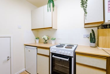 1 bed house, Saturn Grove, Charlestown, Salford, M66HA - Image 3
