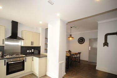 6 bed house, Iddesleigh Road, Mount Pleasant, Exeter, EX46LY - Image 12