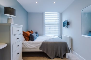 6 bed flat, Hawarden Avenue, Sefton Park, Liverpool, L172AJ - Image 2