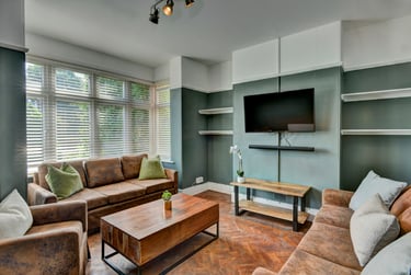 6 bed house, Wrentham Estate, Old Tiverton Road, Mount Pleasant, Exeter, EX46ND - Image 1