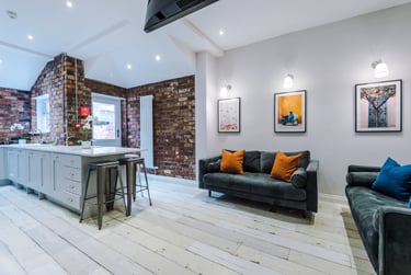 7 bed house, 27 Woodcroft Road, Toxteth, Liverpool, L152HG - Image 1
