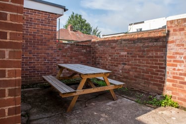 6 bed house, Wrentham Estate, Old Tiverton Road, Mount Pleasant, Exeter, EX46ND - Image 3