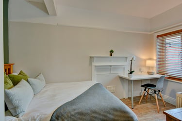 6 bed house, Wrentham Estate, Old Tiverton Road, Mount Pleasant, Exeter, EX46ND - Image 8
