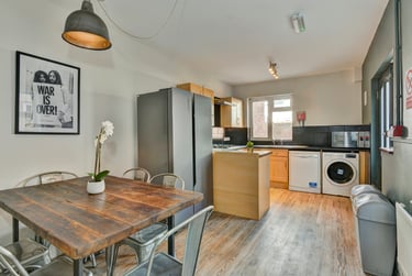 6 bed house, Wrentham Estate, Old Tiverton Road, Mount Pleasant, Exeter, EX46ND - Image 11