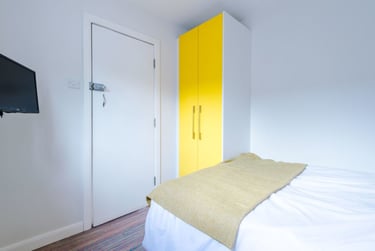 5 bed house, Church Street, Silverdale, Keele, ST56JQ - Image 9