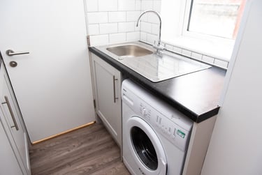 4 bed house, Cauldon Road, Shelton, Stoke, ST42ED - Image 9