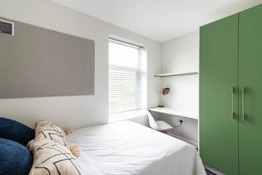 4 bed house, Leek Road, Shelton, Stoke, ST42BP - Image 13