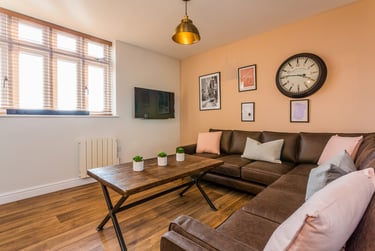4 bed flat, St Hilds Lane, Claypath, Durham, DH11QL - Image 15