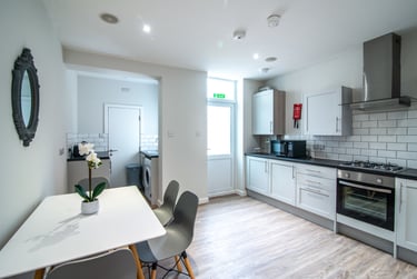 4 bed house, Cauldon Road, Shelton, Stoke, ST42ED - Image 7