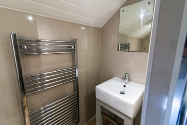 4 bed house, Leek Road, Shelton, Stoke, ST42BP - Image 7