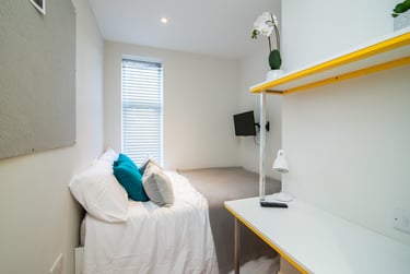 4 bed house, Beresford Street, Shelton, Stoke, ST42ES - Image 10