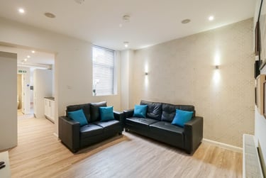 5 bed house, Beresford Street, Shelton, Stoke, ST42EX - Image 2