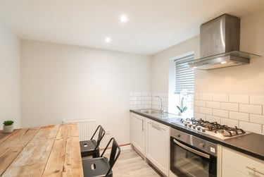 4 bed house, Ashford Street, Shelton, Stoke, ST42EN - Image 1