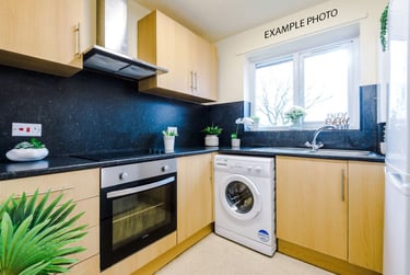 2 bed house, Thomas Court, Charlestown, Salford, M66HA - Image 3