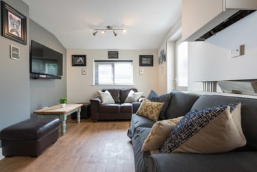 7 bed house, Glenroy Street, Plasnewydd, Cardiff, CF243LB - Image 1
