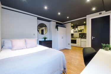 1 bed studio, Flat 2, 160 Upper New Walk, Highfields, Leicester, LE17QA - Image 1